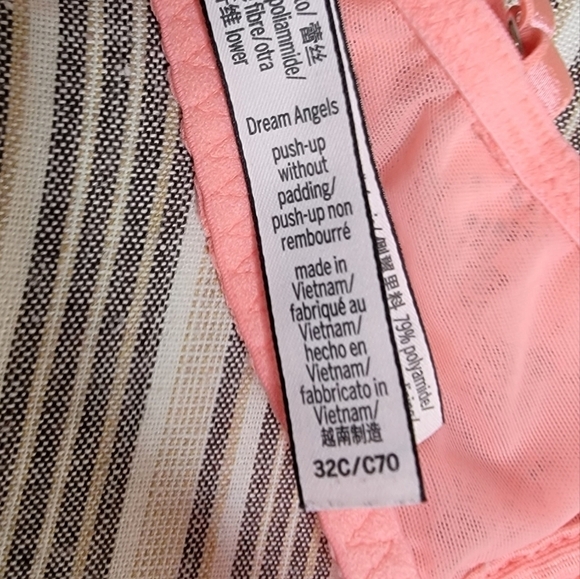 Victoria's Secret Dream Angels Push-Up Without Padding Underwire Bra - Picture 11 of 11